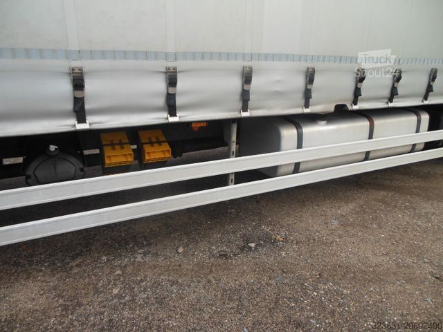 Camion cu platformă și prelată IVECO EUROCARGO ML 160E28, 21 PALETTEN, LBW