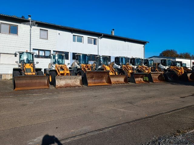 Погрузчик с колёсным шасси LIEBHERR L 524 Kein 514 538 542 546 Top Maschine