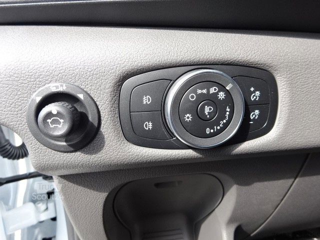 Minibusz FORD Transit Kombi 350 L2H2 Trend Autom. BiXenon ACC