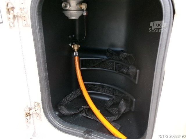 Lakókocsi/lakóautó BÜRSTNER Tourneo Custom L2 Copa C530 Attractive Markise