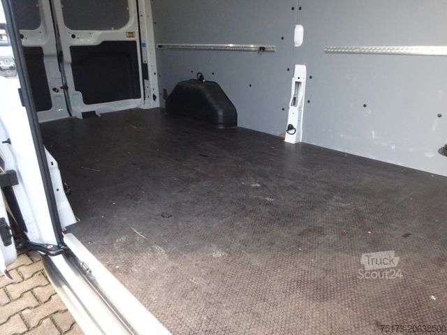 Dobozos furgon FORD Transit Kasten 350 L3H2 Trend 130PS Express-Line