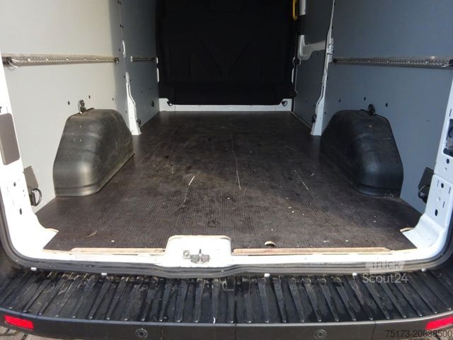 Dobozos furgon FORD Transit Kasten 350 L3H2 Trend 130PS Express-Line