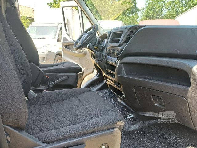 Fourgon isotherme frigorifique IVECO DAILY 35S13