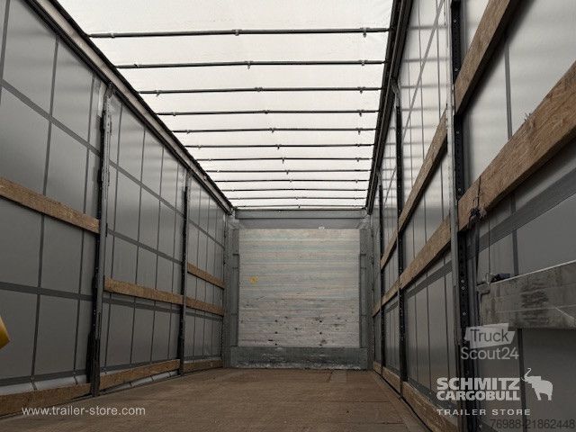 Semi-reboque aberto com lona Schmitz Cargobull Curtainsider Standard Ladebordwand