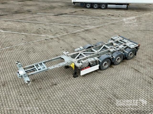 Puoliperävaunu Renders Containerfahrgestell Standard