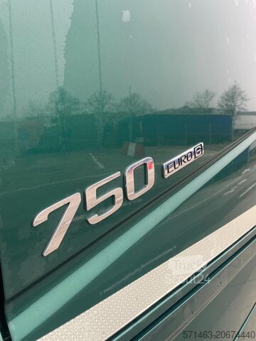 Standart traktör üni̇tesi̇ Volvo FH16 750 8x4 PUSHER