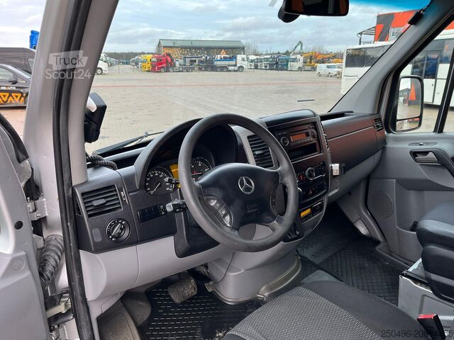 Мікроавтобус Mercedes-Benz Sprinter 316 CDI 13+1 SEATS / DRIVER AC