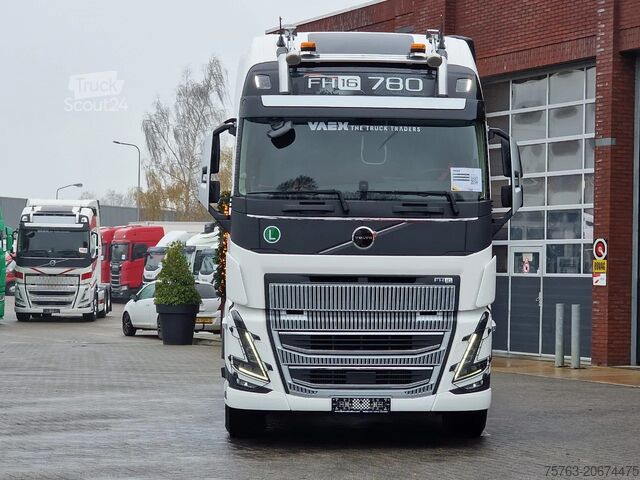 Велике навантаження Volvo FH 16.780 8x4*4 Globetrotter XL - 235T GCW - Ne...