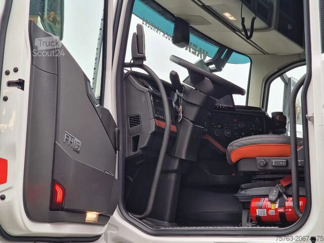 Велике навантаження Volvo FH 16.780 8x4*4 Globetrotter XL - 235T GCW - Ne...