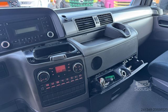 LKW mit Pritsche & Plane MAN TGS 26.440 6x2 LBW