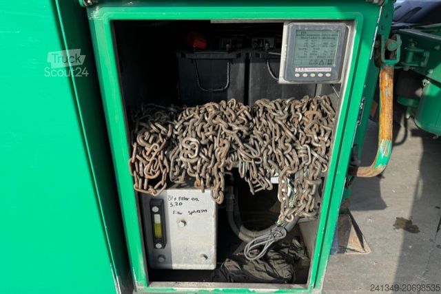 شبه مقطورة صهريج SCHWARZMÜLLER Tank 32'770L 3 Kammern