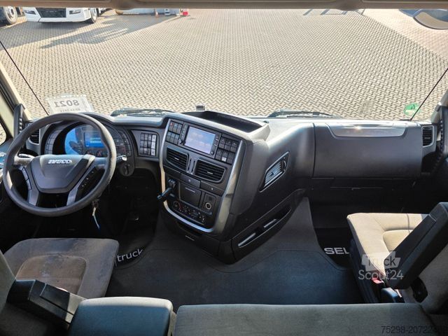 Samochód do przewozu napojów IVECO Stralis 420 / Ladebordwand / Lenkachse /Liftache