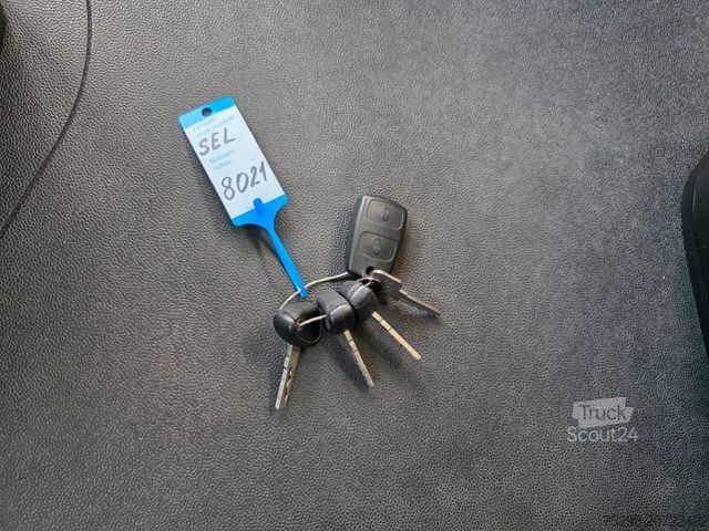 Samochód do przewozu napojów IVECO Stralis 420 / Ladebordwand / Lenkachse /Liftache