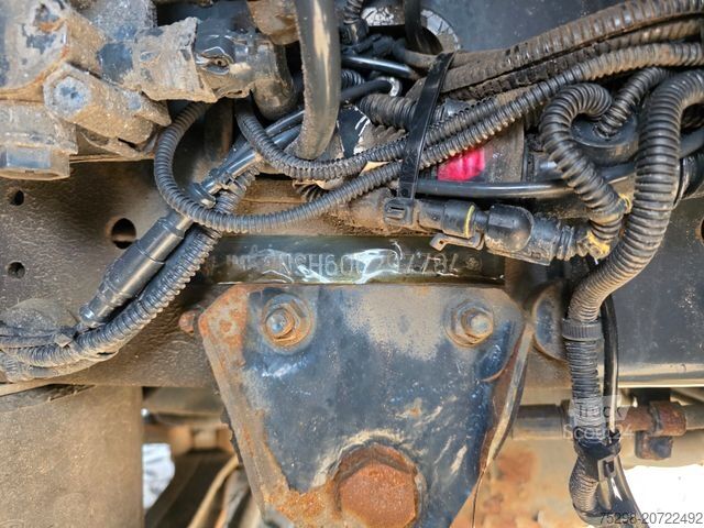 Samochód do przewozu napojów IVECO Stralis 420 / Ladebordwand / Lenkachse /Liftache