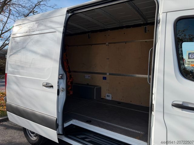 Ван с висока покривка MERCEDES-BENZ Sprinter 319*3.0L*V6*L2H2*Automatik*AHK*Klima