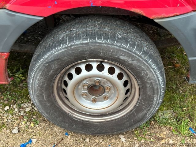 Panelová dodávka MERCEDES-BENZ Sprinter L2H1 Kombi*Tourer 215*Motorschaden