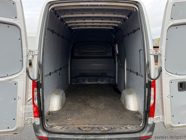 Ван с висока покривка MERCEDES-BENZ Sprinter 315*L2H2*RWD*Automatik*Klima*PDC*Kamera