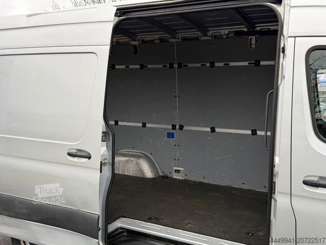 Ван с висока покривка MERCEDES-BENZ Sprinter 315*L2H2*RWD*Automatik*Klima*PDC*Kamera