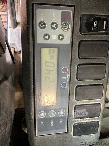 Lánctalpas kotrógép New Holland E 215
