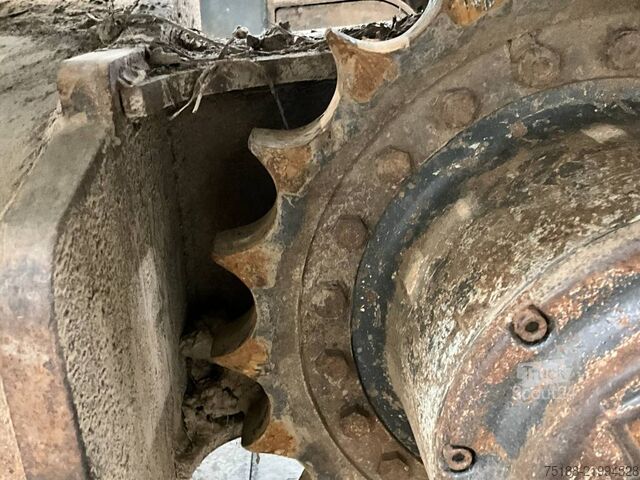 Lánctalpas kotrógép New Holland E 215