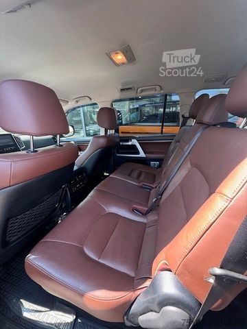 Пикап TOYOTA Land Cruiser V8 4,5 D Geländewagen SUV