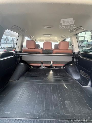 Пикап TOYOTA Land Cruiser V8 4,5 D Geländewagen SUV