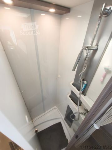 Integrált lakóautó BÜRSTNER Limited T690, AHK, Klima, Automatik, Hubbett