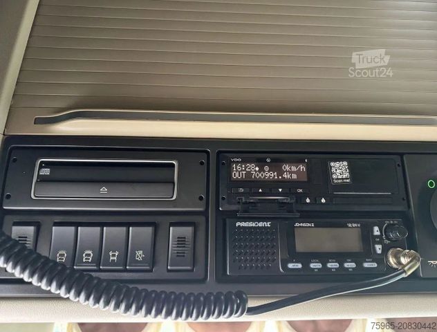 Standard nyergesvontató VOLVO FH GLOBETROTTER 6X2 701.000 KM SUPER CONDITION N