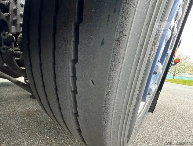 Standard nyergesvontató VOLVO FH GLOBETROTTER 6X2 701.000 KM SUPER CONDITION N