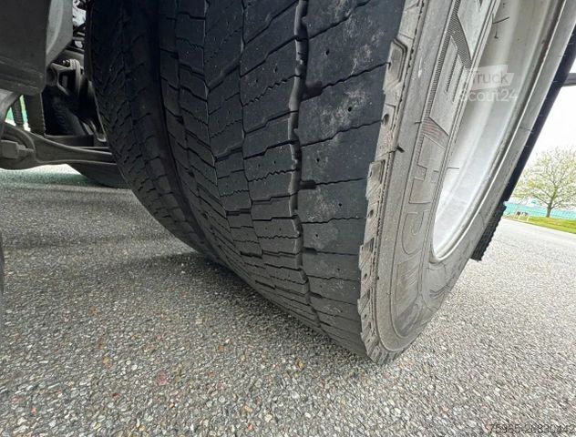 Standard nyergesvontató VOLVO FH GLOBETROTTER 6X2 701.000 KM SUPER CONDITION N