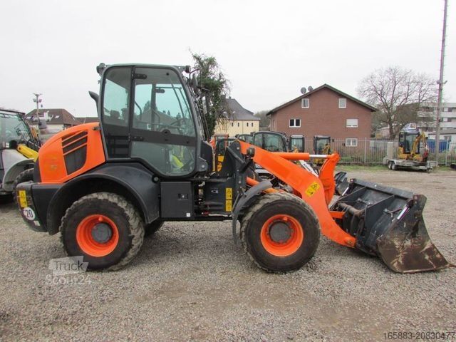Wiellader KOMATSU WA 100 M-7 Radlader 28.000 EUR