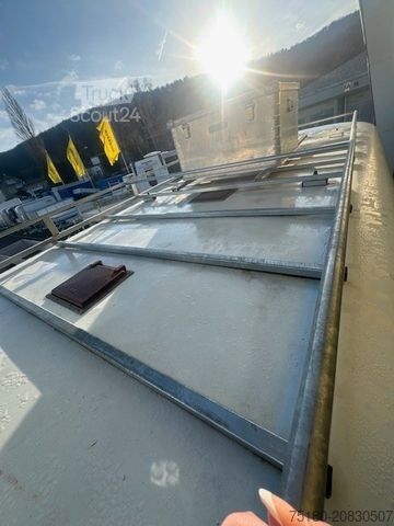 Prikolica za prevoz konj Fautras Oblic +3 Pferdeanhänger Frontausstieg