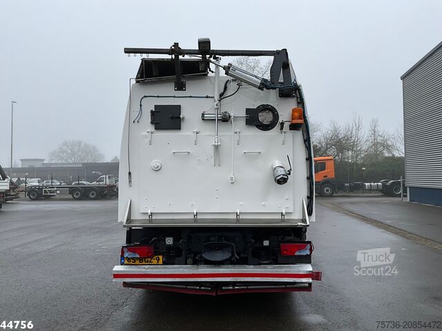 Road sweeper MAN TGS 26.440 Euro 6 Beam S14000 Wegdekreiniger