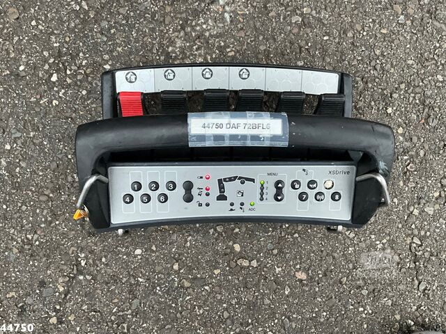 Tipper with crane DAF FAN LF 220 Euro 6 Hiab 11 Tonmeter laadkraan Ju...