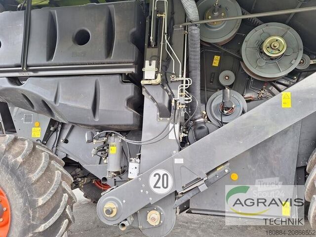 Kombajn za žetev in mlatev Claas LEXION 630