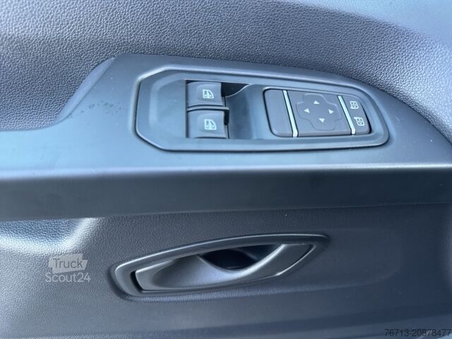 Duba panelată Renault Trafic KOMFORT L2H1 3,1t Blue dCi 150 NAVI