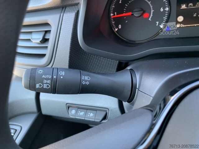 Duba panelată Renault Trafic L1H1 3.0t Blue dCi Komfort NAVI+KAMERA