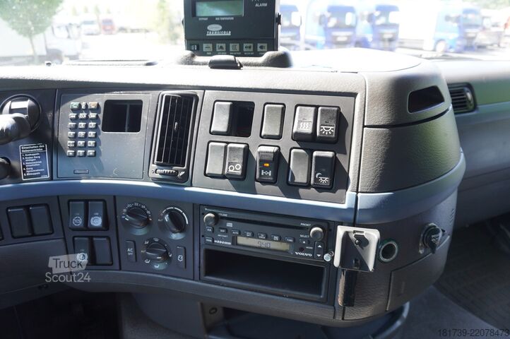 Ciężarówka chłodnia Volvo FH 440 E5 6×2 Schmitz Refrigerator – pas
