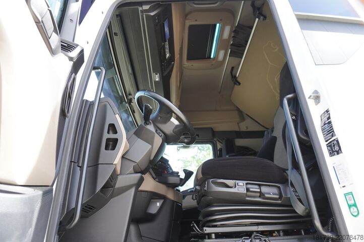 Chłodnia MAN TGX 26.470 6x2 / 80 tho. km!! / 2023