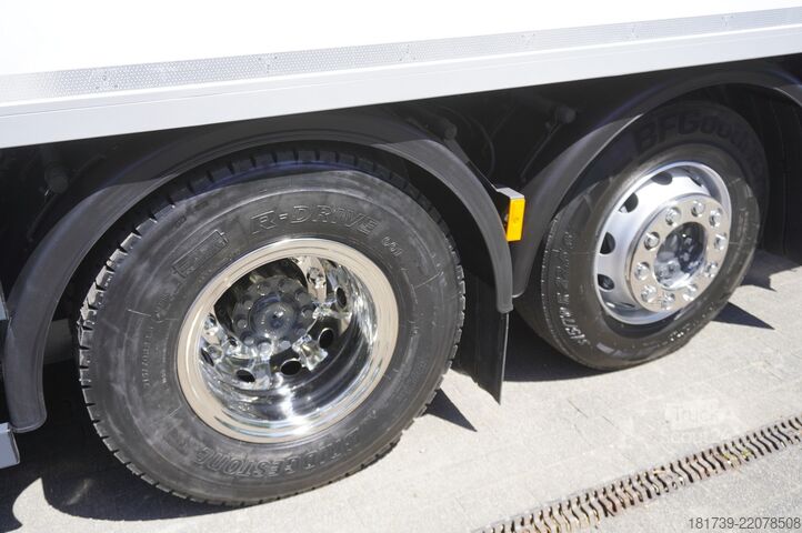 Chladiarenské vozidlá Mercedes-Benz Actros 2542 / GIGA cabin / Thermoking