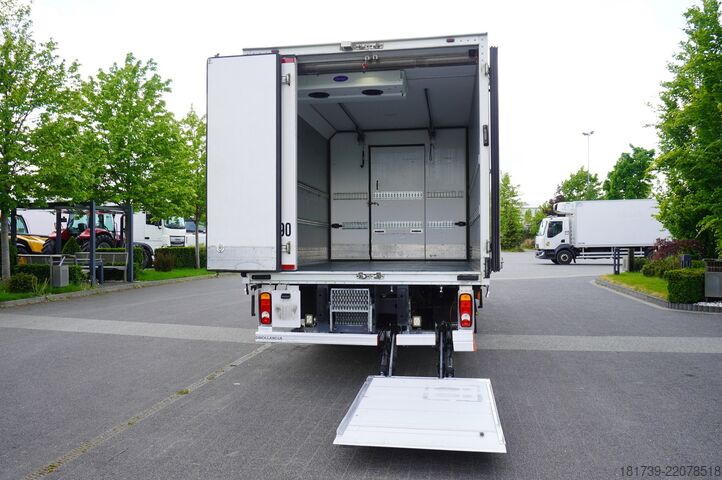 Bitemperatur-Kühlfahrzeug Renault D210 12T / Bitemperature Refrigerator