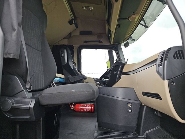 Standaard trekker MERCEDES-BENZ ACTROS 1845 LS