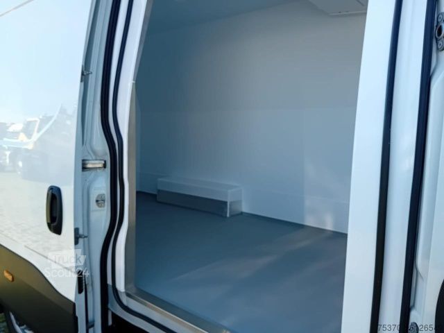 Fourgon isotherme frigorifique IVECO 35S16