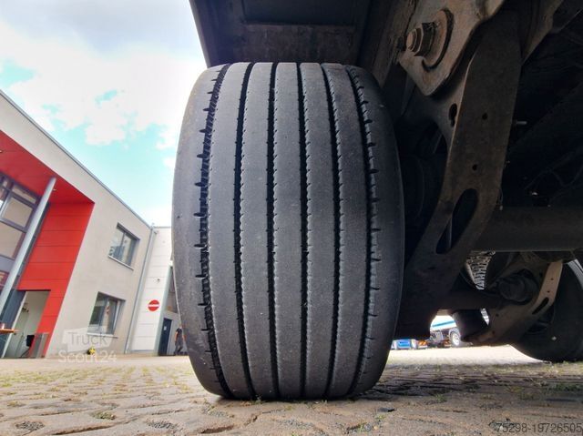 Відкритий напівпричіп з тентом KRONE SD / Hubdach / EDSCHA / Mega / Liftachse