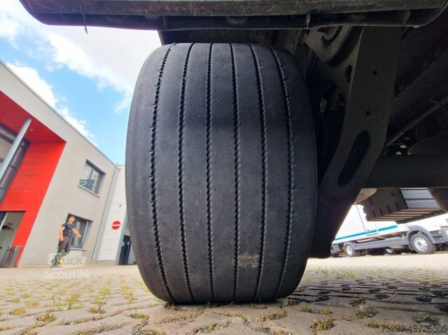 Відкритий напівпричіп з тентом KRONE SD / Hubdach / EDSCHA / Mega / Liftachse