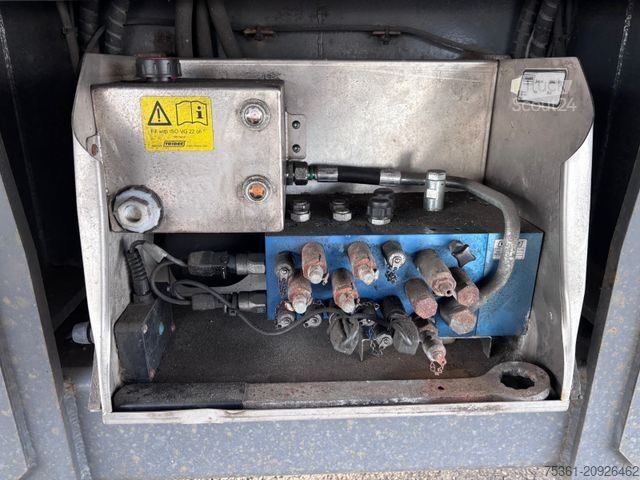 Tieflader-Sattelauflieger  Wiese Gabel Stapler Transport Tieflader WINDE