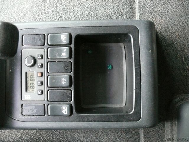 Transporter mit Pritsche & Plane MAN TGL 8.250*P+P*Euro 5*Standhzg*Klima