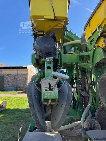 Tarkkuuskylvökone John Deere 1725NT+FT180