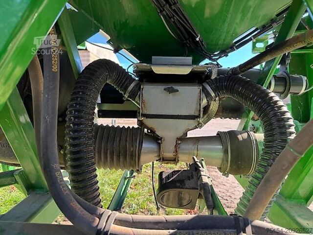 Tarkkuuskylvökone John Deere 1725NT+FT180