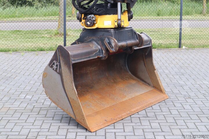 Escavatore gommato Doosan DX170W-5 | DX 170 W-5 | TILT ROTATOR | BUCKET |...